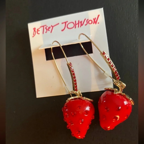 BETSEY JOHNSON SET Strawberry Crystal-Stud Drop Earrings & Matching Bracelet NWT - Picture 2 of 11